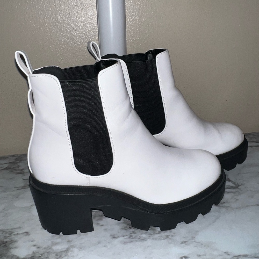 White Chealse Boots